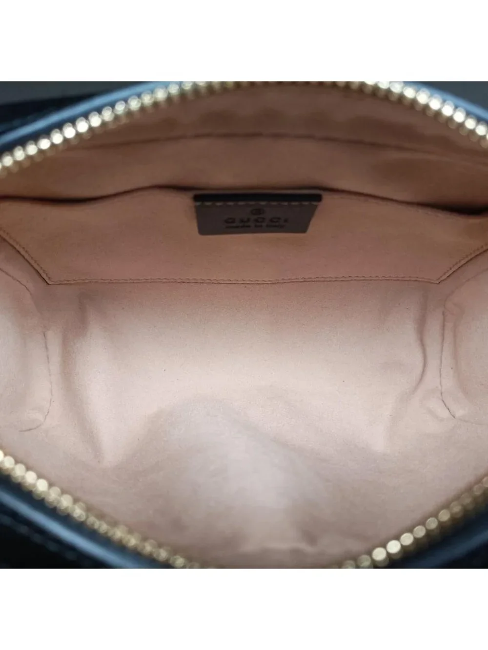 Gucci brand color